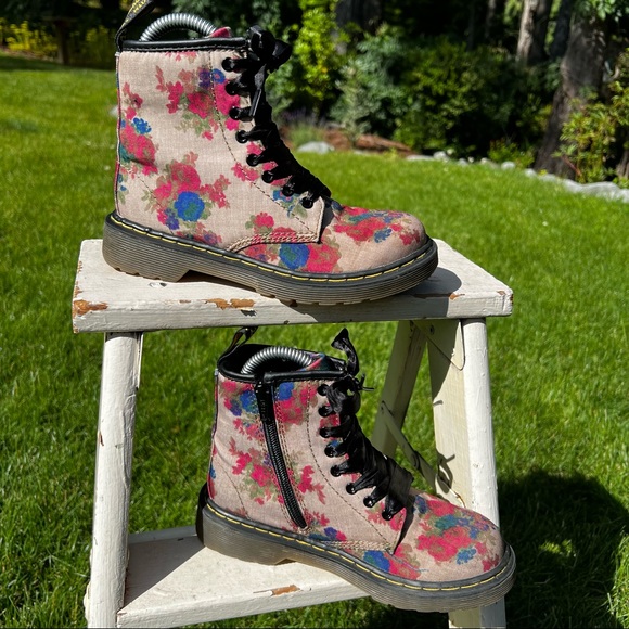 Limited Dr. Martens Delaney Floral Boots (Size 1) - Picture 3 of 11